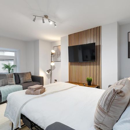 Luxury Lower-Level One Bed Apt ليدز المظهر الخارجي الصورة
